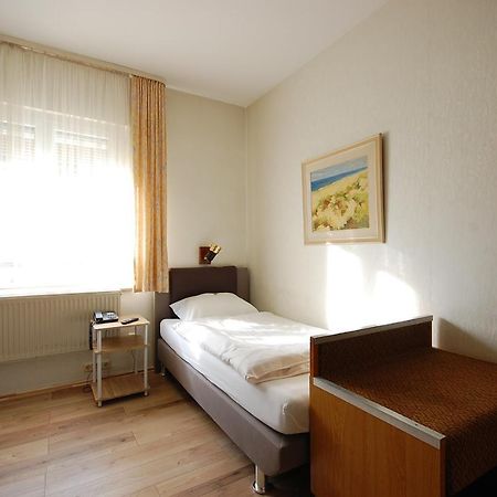 Hotel Haus Isenburg Neu-Isenburg Eksteriør billede
