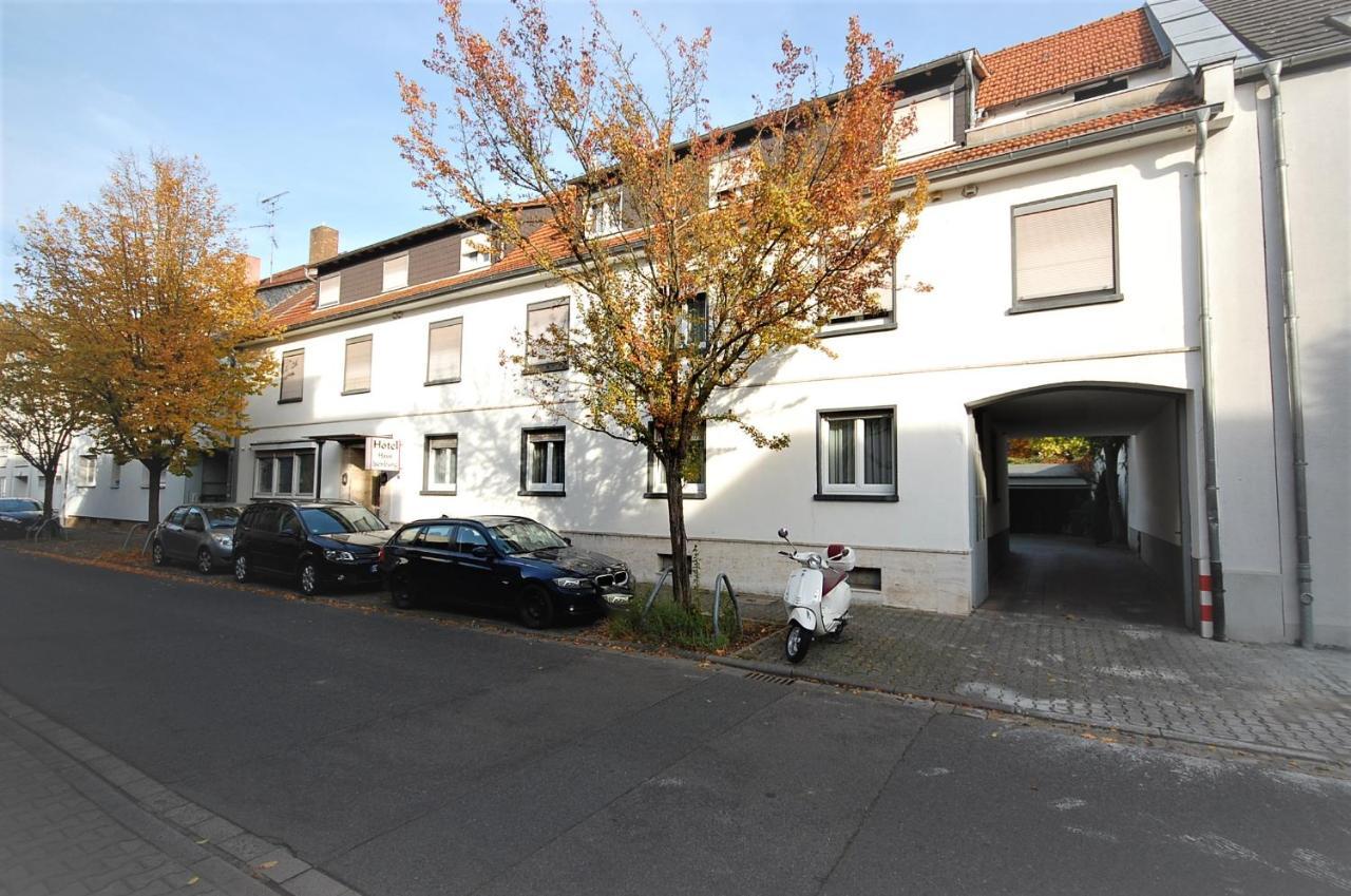 Hotel Haus Isenburg Neu-Isenburg Eksteriør billede